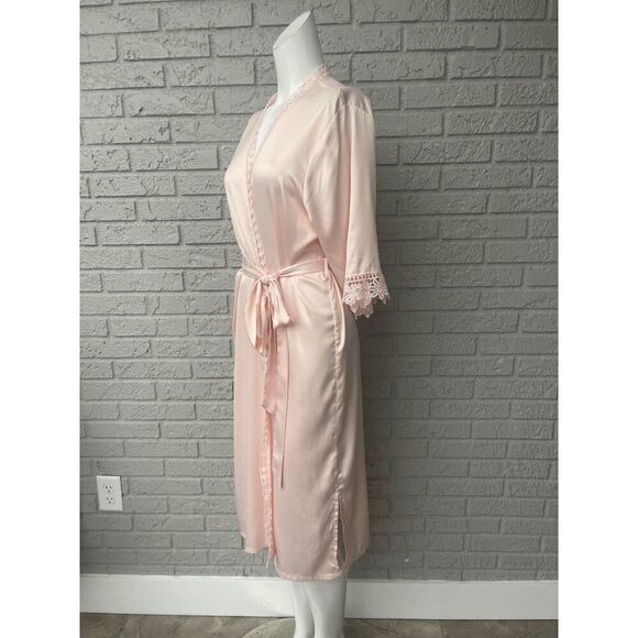 AW. Bridal Women Light Pink Satin Bridesmaid Robe Lingerie with Lace Accent Size - Picture 4 of 9